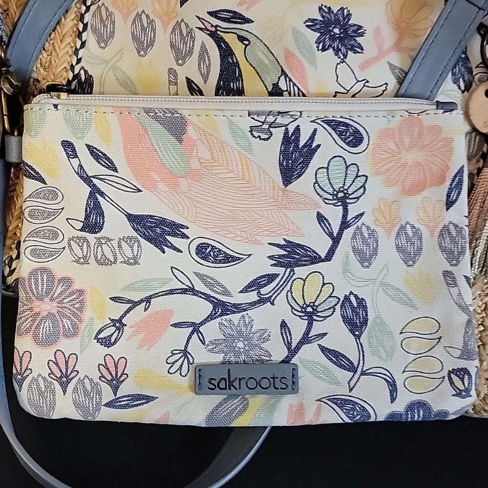 Sakroots zip top tote!  Bird/Meadow pattern.  Super cute. - Picture 4 of 8